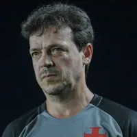 Vasco supera obstáculos e confirma renovação de Carlos Cuesta