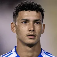 Zagueiro Kelvin chama atenção no Cruzeiro durante Copinha