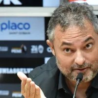 Mattos acerta saídas de Sandry e +5 jogadores no Santos