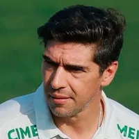 Palmeiras contratando zagueiro após perfil traçado por Abel tem novidade