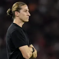 Fora dos planos de Filipe Luís, Flamengo negocia saída em definitiva de Victor Hugo