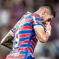 Hinchas de Fortaleza pierden la paciencia con Juan Martín Lucero