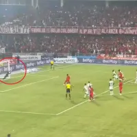 Atajadón de Harlen Castillo que evita el gol de penal de Carlos Darwin Quintero