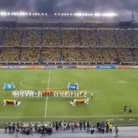 Con orgullo y pasión: así se cantó el himno de Colombia en el Metropolitano