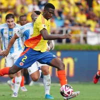 Jugador de la Selección Colombia le festejó en la cara a futbolista de Argentina