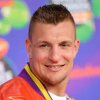 Rob Gronkowski picks a shocking team to win the Super Bowl