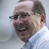 Botafogo owner John Textor losses it in wild match in Brazil