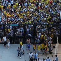 Chaos in 2024 Copa America final as Argentina and Colombia fans try to enter stadium any way they can