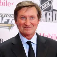 Penguins star Sidney Crosby surpasses legend Wayne Gretzky on all-time NHL list in historic feat