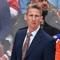 Kris Knoblauch’s sharp remark underscores NHL officiating controversy amid Panthers’ win