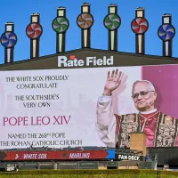 Pope Leo XIV surprises Vatican crowd wearing White Sox symbol during appearance