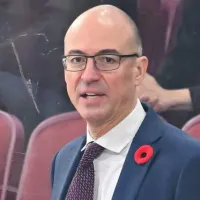 NHL News: Flames secure key defenseman for head coach Ryan Huska with big extension