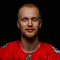 NHL News: Elias Pettersson reveals two-word message after Brock Boeser re-signed with Canucks after rocky season