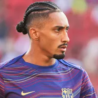 Why is Raphinha not playing today for Barcelona vs PSG in 2025-26 UEFA Champions League?
