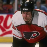 Has any NHL team ever finished the season undefeated? The closest near-perfect runs