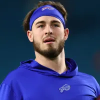 Are Dalton Kincaid and Dawson Knox playing today for Bills vs Eagles in 2025 NFL Week 17?