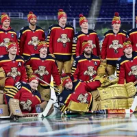 How many fans are attending the 2026 NHL Winter Classic between NY Rangers and Panthers today?