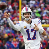 Bills sign quarterback cut by Chiefs before 2026 NFL playoffs￼