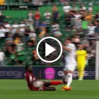 La escalofriante entrada de Pape Gueye a Lucas Boye