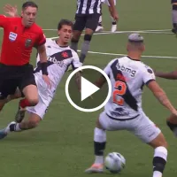 VIDEO  Le hizo una falta al árbitro y lo derribó en el Brasileirão