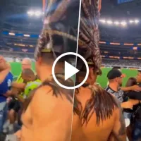 A los manotazos en el México vs. Costa Rica: hombre forcejeó con una mujer