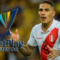 Paolo Guerrero en carpeta de dos gigantes colombianos
