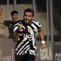 Imponente remontada de Libertad: dio vuelta un 1-3 y es líder en Paraguay