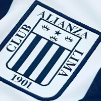 Ídolo blanquiazul arremete con DT interino de Alianza Lima