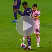 Lionel Messi le metió una patada a Wilder Cartagena