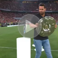 Prensa Internacional se rinde ante Claudio Pizarro