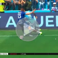 VIDEO  Grimaldo se convierte en Messi y hace jugada de fantasía