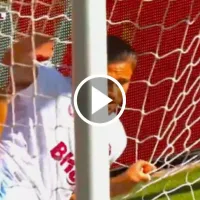 Los burdos errores de la defensa del Aston Villa vs. Liverpool