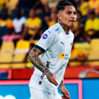 Paolo Guerrero falló un par de claras y no le cobraron un insólito penal al final