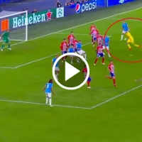 VIDEO  ¡Locura total! Lazio se lo empató al Atleti con gol del arquero