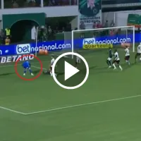 Rossi salió a kilómetros de su arco y casi termina en catástrofe para Flamengo