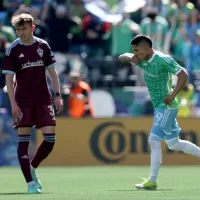 Raúl Ruidíaz anota GOLAZO digno del premio Puskás y cierra un doblete de locura en la MLS