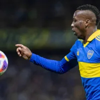 Luis Advíncula firmó su renovación en Boca Juniors y se quedará por un largo tiempo de duración