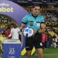Revelan insólitos mensajes del árbitro del partido entre Barcelona SC y Liga de Quito