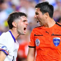 Árbitro peruano es tendencia por negarle saludo a crack en Copa América y convalidar polémico gol