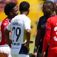 VIDEO | Falta de respeto: El polémico gesto del árbitro contra jugadores de Liga de Quito