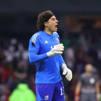 Guillermo Ochoa buscará un récord inédito que ni Messi ni Cristiano Ronaldo conseguirán