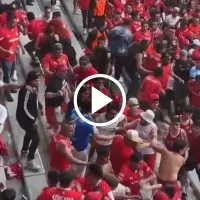 Ganó la violencia: aficionados de Toluca se pelearon en la grada tras el triunfo ante Atlas