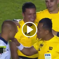 Chicharito fue blanco de burlas tras el gesto de un árbitro
