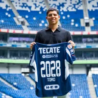 Hay Toro para rato: Víctor Guzmán renovó su contrato con Rayados hasta 2028