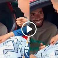 Niño de Pumas toma por sorpresa a \&#039;Chino\&#039; Huerta con singular pedido: su graciosa reacción