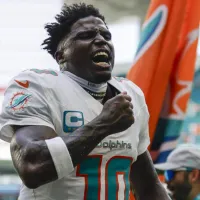 Tyreek Hill se burló de su arresto con un particular festejo en la victoria de Dolphins en la NFL