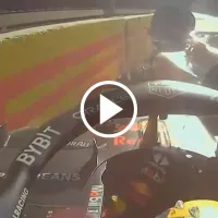 VIDEO: El choque de Checo Pérez con Carlos Sainz que le arruinó el podio en F1 en el GP de Azerbaiyán