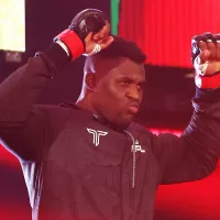 Ante la mirada de Cristiano Ronaldo: Francis Ngannou noqueó en su vuelta a las MMA y recordó a su hijo de 1 año fallecido en abril