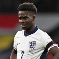 ¿Por qué no juega Bukayo Saka en Inglaterra vs. Irlanda?