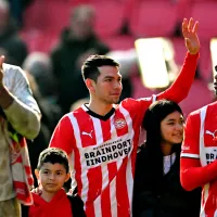 El emotivo último partido de Chucky Lozano en PSV: bandera, cántico y pasillo